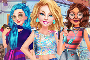 ���и���Ů��